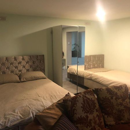 Treetops Flat4 Hall Green B28 Birmingham Bagian luar foto