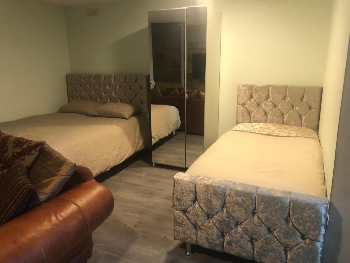 Treetops Flat4 Hall Green B28 Birmingham Bagian luar foto