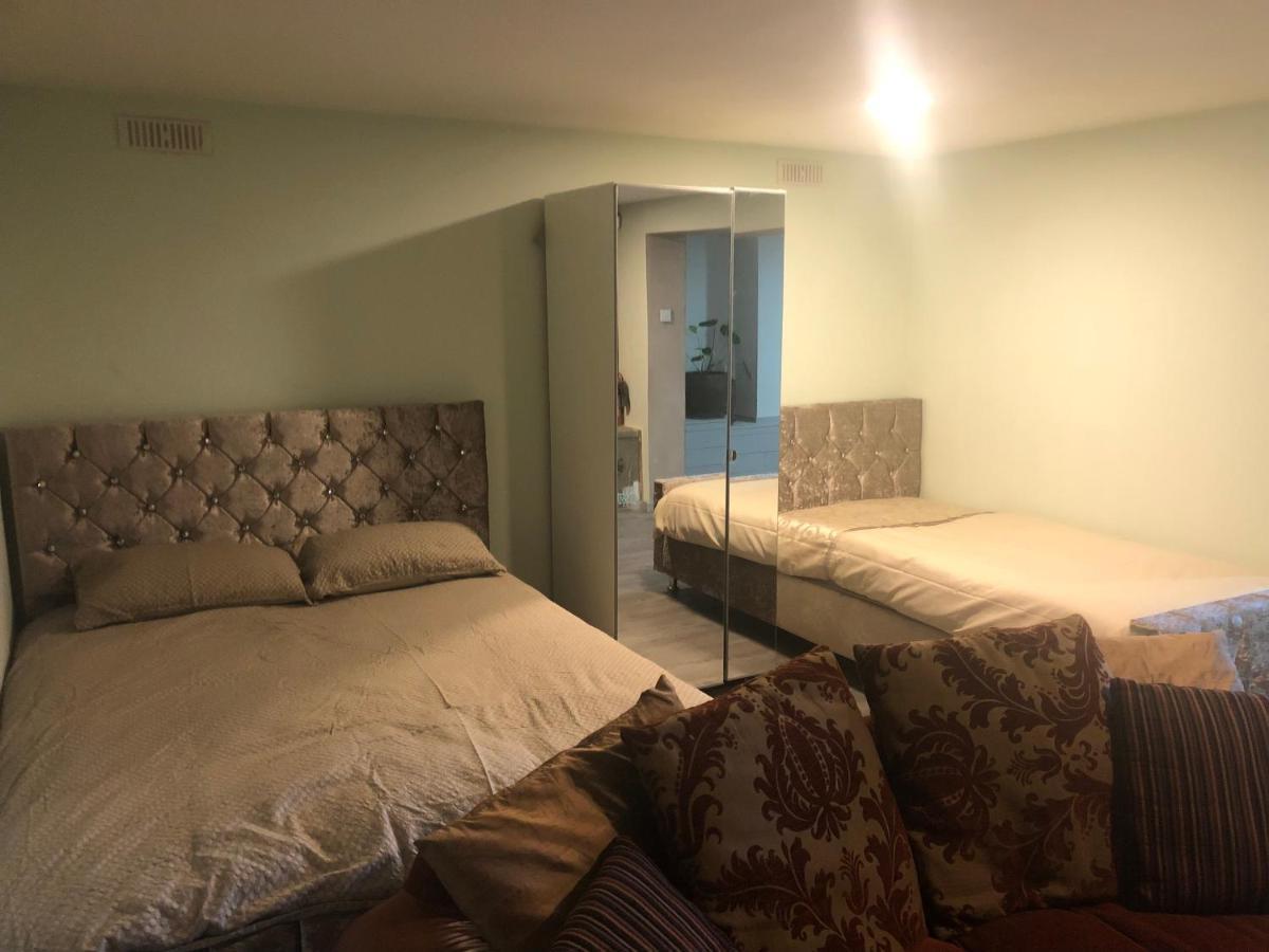 Treetops Flat4 Hall Green B28 Birmingham Bagian luar foto